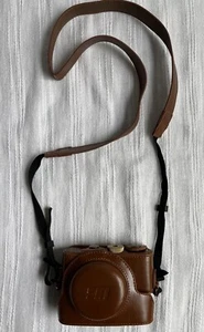 MegaGear Ever Ready Leather Camera Case Compatible with Sony Cyber-Shot/Similar - Picture 1 of 9
