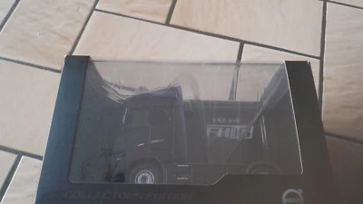 ELIGOR SURBER CAMION VOLVO FH 16 750 GLOBETROTTER 1/43 REF 112827 - Photo 1/4