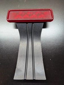 New OEM Mopar High Mounted Stop Lamp 68048581AA - No Wiring - Foto 1 di 3