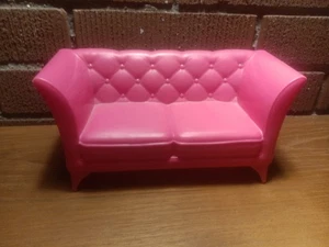 Mattel Barbie Casa dei Sogni 2015 Divano Divano Rosa Love Seat - Foto 1 di 3