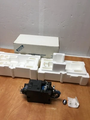 Danbury Mint 1:10 Scale 1948 Indian Chief Motorcycle Die Cast with Box READ - Image 1 of 4