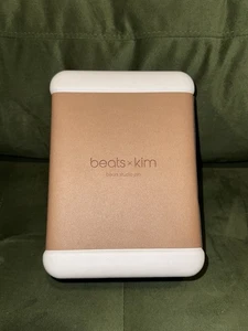 Beats Studio Pro x Kim Kardashian - Bluetooth Noise Cancelling Kopfhörer - Bild 1 von 5