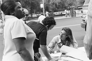 GL1-164 1968 Chicago Democratic Convention Signup LOT 6pcs Orig 35mm Negatives - Picture 1 of 6