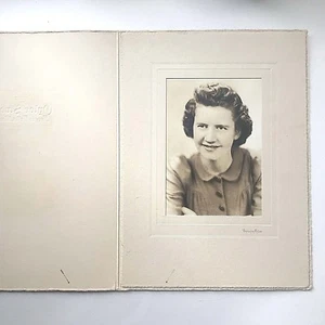 Original Vintage Foto - Portrait of Woman - Fergus Falls, Minnesota - Bild 1 von 8