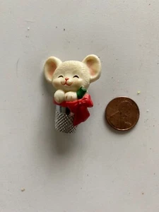 1995 Hallmark Pin Christmas Mouse in Thimble 20-327B - Picture 1 of 2
