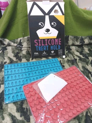 Moldes de silicona para golosinas nuevos raspador azul rojo corazón formas óseas alimentos flexibles fáciles Foto 1 de 4