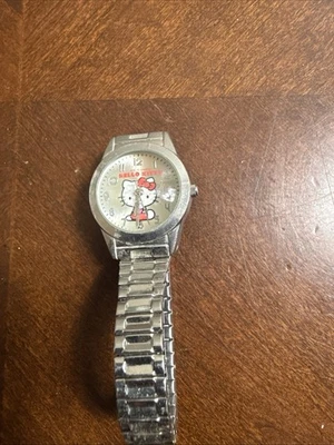 Reloj Hello Kitty Sanrio Tono Plateado Japón Mov’t 3568 Sin Probar 2009 Foto 1 de 4