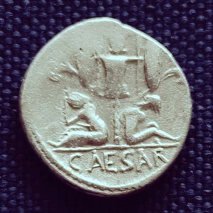 Julius Caesar Denarius Ancient Roman Republic Silver Coin 46BC Venus Cupid - Picture 1 of 2