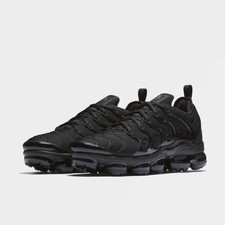 vm black nike