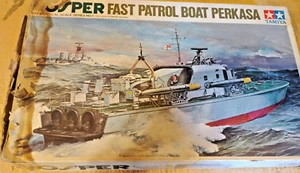 Vintage Tamiya 1/72 Vosper Fast Patrol Boat Kit 7201 Open box, parts in bags. - Picture 1 of 13