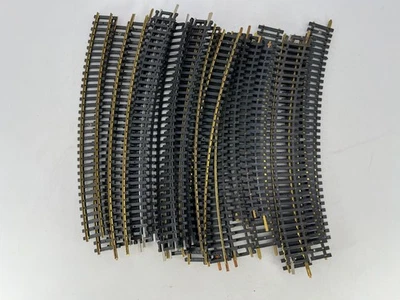 HO 9" 18R Curved Track Lot of 20 Mixed Atlas AHM Tyco Bachmann Brass Nickel Fair - Image 1 of 4