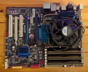 Asus P6T SE Mainboard + Intel Core i7 920 2,66Ghz + 6GB RAM - Bild 1 von 5