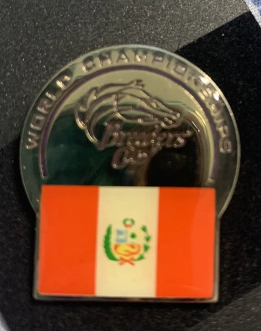 Breeders Cup Pin Badge with Mexico Flag New  Worlds Championship Horse Racing Cover