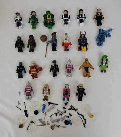 Huge Lot Of 22 Marvel Minimates Mini Figures With A Bunch Of Accessories Cover