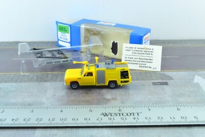 Roco Dodge Cheetah Airport Fire Engine Yellow 1:87 Scale HO - Image 1 of 2