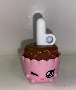 Shopkins Pink Cupcake Pop Chocolate Popsicle - Picture 1 of 2