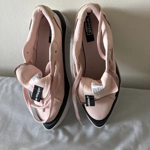 Adidas Sleek Women's Trainers Size 5.5 - Picture 1 of 5