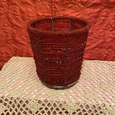 Красный бисерный подсвечник Pottery Barn 5,5 дюйма x 4,5 дюйма для большой свечи с 3 фитилями OrMisc - Изображение 1 из 4