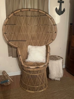 ✨ Silla Pavo Real Vintage - Impresionante pieza Boho llamativa ✨ Foto 1 de 2
