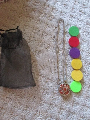 Collar difusor con aplicadores y almohadillas de fieltro para Doterra y ++ aceites esenciales Foto 1 de 3