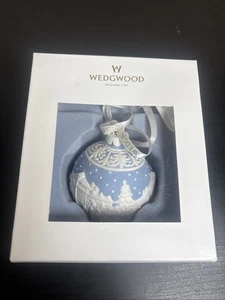 Wedgwood England Jasperware Christmas Carol Singers Kugel in Box - Bild 1 von 5