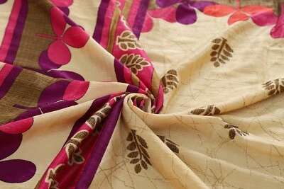 Tela kimono artesanal suave estampada de seda pura india beige saris vintage Foto 1 de 3