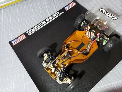 Team Associated rc10 Roll-Up Pit Mat FOR WORKBENCH RACING - Image 1 of 3