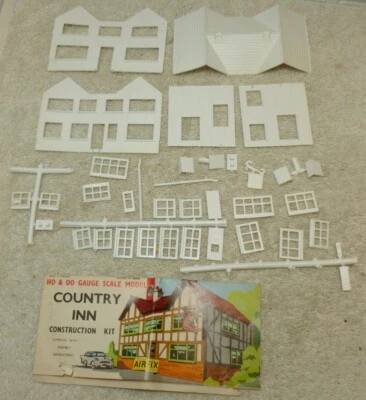Airfix HO & OO gauge Country Inn model kit *opened bag, poor header* - Image 1 of 3