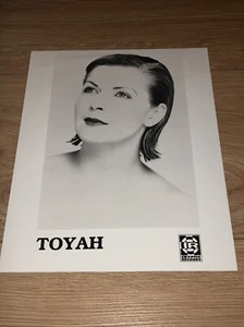 Toyah Wilcox on Cryptic Records - rare original press photograph. - Picture 1 of 1