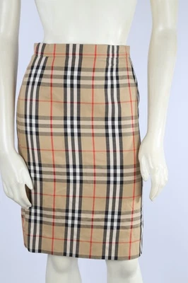 Falda clásica vintage de lana a cuadros beige a cuadros Nova Burberrys para mujer talla 2” Foto 1 de 4