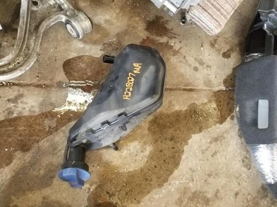 Coolant Reservoir Fits 10-16 PORSCHE PANAMERA 1498613 — 第 1/4 张图片