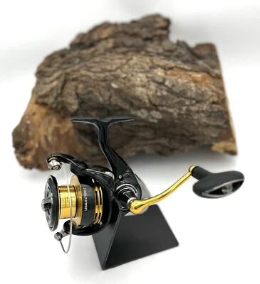 Daiwa 23 Legalis LT 5000-C Spinnrolle Spinning Reel Frontbremsrolle Angelrolle