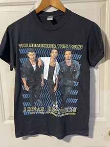 Camiseta Jonas Brothers The Remember This Tour 2021 pequeña - Imagen 1 de 4