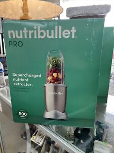 Nutribullet Pro 900 Watts Powerful Nutrient Extractor NEW IN BOX!!!