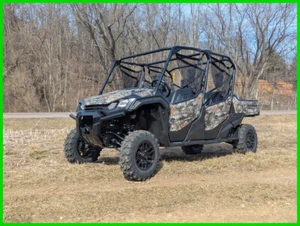 2025 Honda Pioneer 1000-6 Crew Deluxe New - Picture 1 of 12