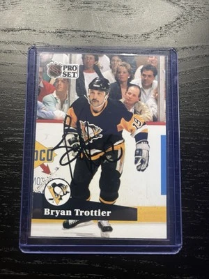 1991-92 Pro Set - Bryan Trottier #192 Auto - Image 1 of 2
