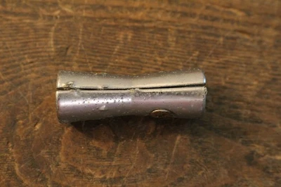 Conector de espejo retrovisor interior -solo- de un Ford Thunderbird 1962 Foto 1 de 4