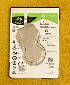 Seagate BarraCuda ST2000LM015 2TB SATA 2.5" 7mm Laptop Internal Hard Drive - Afbeelding 1 van 2