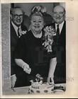 1964 Press Photo Sophie Tucker and friends celebrate her 80th birthday in LA