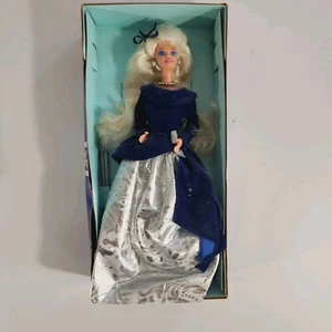 Winter Velvet Barbie Avon Exclusive Special Edition - Picture 1 of 6