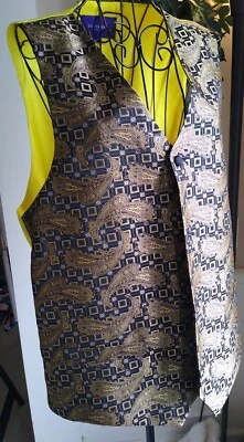 Chaleco Formal STATEMENT ITALY TALLA 40L Amarillo y Negro Paisley Patrón Cuadrado ¡EXCELENTE ESTADO USADO! Foto 1 de 4