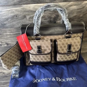 Bolso de mano Dooney & Bourke Signature de cuero con adornos de lona doble bolsillo nuevo con etiquetas - Imagen 1 de 10