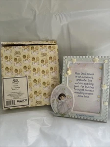 Precious Moments Abschluss Bilderrahmen mit Diplom 788406 braune Haare - Bild 1 von 4