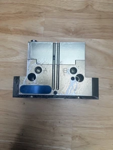 SCHUNK Pinza pneumatica universale a due dita (PGN+P100-1-AS) - Foto 1 di 5