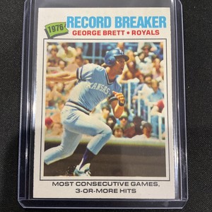 1977 Topps #231 George Brett Kansas City Royals Record Breaker (NRMT)