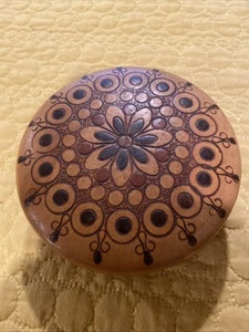VTG 5" Beautiful Hand Carved Folk Art Poland Turned Wooden Round Trinket Box - Picture 1 of 13