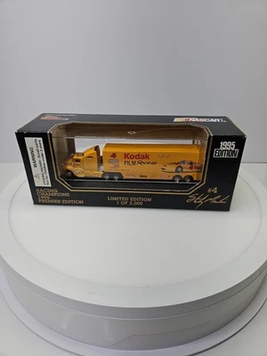 NASCAR Racing Champions 1995 Kodak #4 Sterling Marlin Die Cast 1:87 Transporter Foto 1 de 4