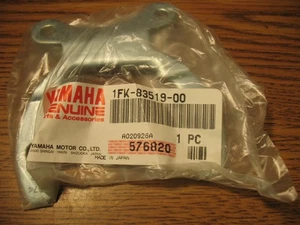 NEW NOS YAMAHA 1FK-83519-00 METER BRACKET (K-7024) - Foto 1 di 3