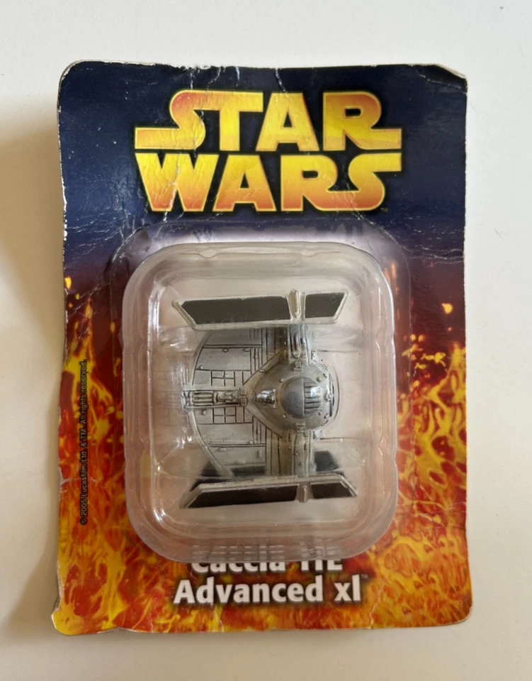 CACCIA TIE ADVANCED XL Star Wars Modellino in metallo scala 1:32 2005 + blister - Immagine 1 di 1