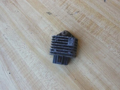 Regulador de tensión para Suzuki RMX250 1989 1990 1991 1992 1993 1994 95 96 97 1998 Foto 1 de 4